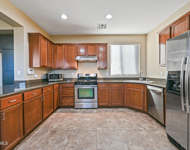 2033 S Colt Drive - Photo Thumbnail 10