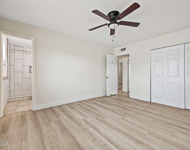 1 W Fairmont Drive - Photo Thumbnail 18