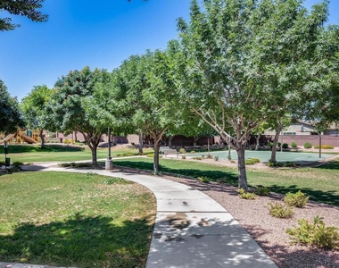 246 W White Oak Avenue - Photo Thumbnail 48