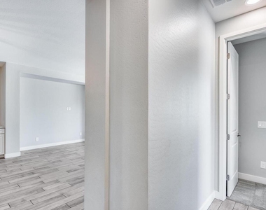 246 W White Oak Avenue - Photo Thumbnail 30