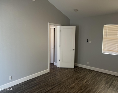 213 S Doran -- - Photo Thumbnail 7