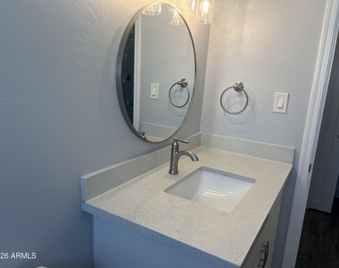 213 S Doran -- - Photo Thumbnail 6