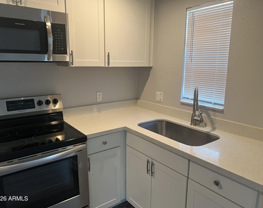 213 S Doran -- - Photo Thumbnail 3