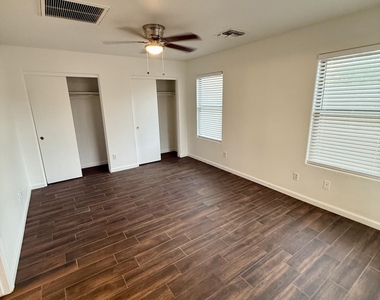 17517 W Ventura Street - Photo Thumbnail 6