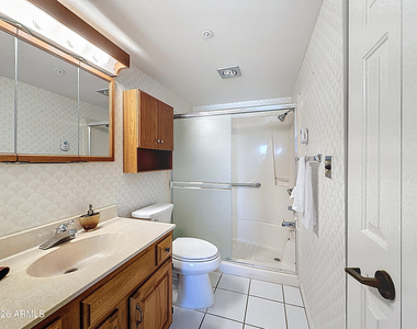 10330 W Thunderbird Boulevard - Photo Thumbnail 8