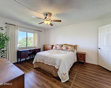 10330 W Thunderbird Boulevard - Photo Thumbnail 3