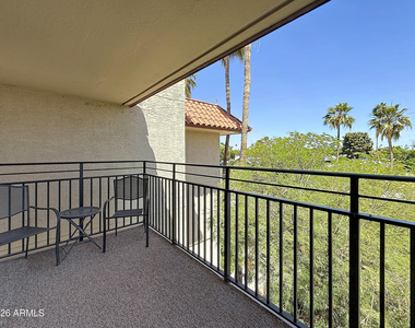 10330 W Thunderbird Boulevard - Photo Thumbnail 11