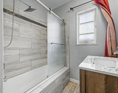 4238 N 10th Place - Photo Thumbnail 13