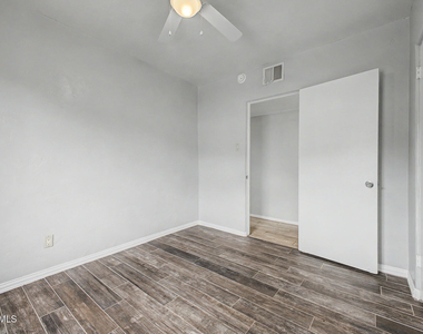 4238 N 10th Place - Photo Thumbnail 15