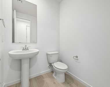 17734 W Illini Street - Photo Thumbnail 7