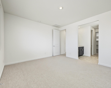 17734 W Illini Street - Photo Thumbnail 10