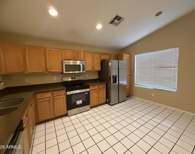 2257 E Flintlock Place - Photo Thumbnail 8