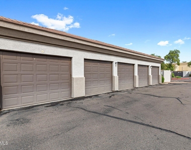 1941 S Pierpont Drive - Photo Thumbnail 24
