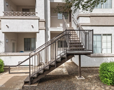 1941 S Pierpont Drive - Photo Thumbnail 11