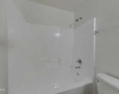 11302 W Orchid Lane - Photo Thumbnail 14