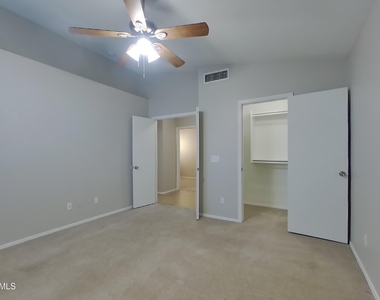 11302 W Orchid Lane - Photo Thumbnail 5