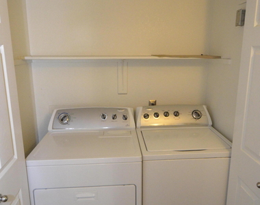 3848 N 3rd Avenue - Photo Thumbnail 14