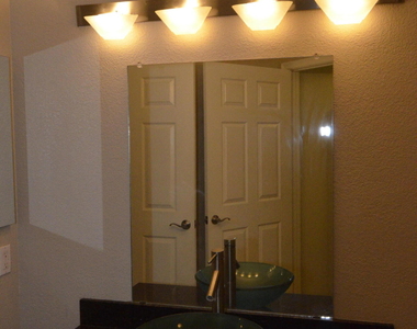 3848 N 3rd Avenue - Photo Thumbnail 10