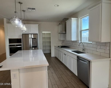 10945 W Baden Street - Photo Thumbnail 31
