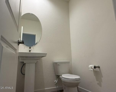 10945 W Baden Street - Photo Thumbnail 30