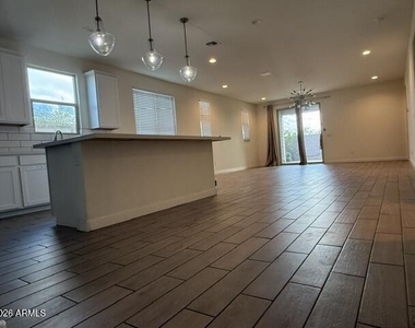 10945 W Baden Street - Photo Thumbnail 25