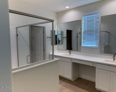 10945 W Baden Street - Photo Thumbnail 43
