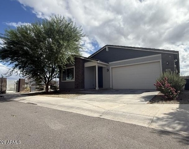 10945 W Baden Street - Photo Thumbnail 1