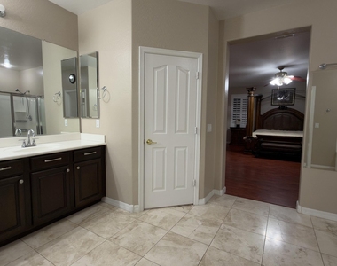 3903 E Lafayette Avenue - Photo Thumbnail 31