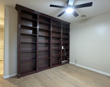 3903 E Lafayette Avenue - Photo Thumbnail 7