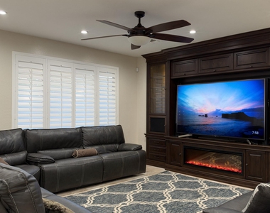 3903 E Lafayette Avenue - Photo Thumbnail 14