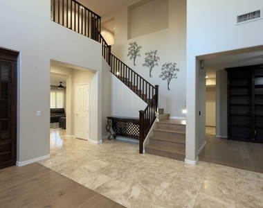 3903 E Lafayette Avenue - Photo Thumbnail 5