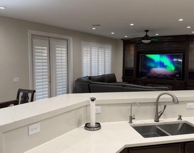 3903 E Lafayette Avenue - Photo Thumbnail 11
