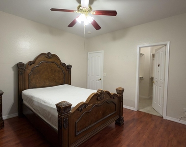 3903 E Lafayette Avenue - Photo Thumbnail 27