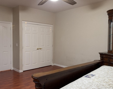 3903 E Lafayette Avenue - Photo Thumbnail 25