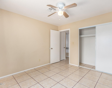 11630 N 25th Avenue - Photo Thumbnail 17