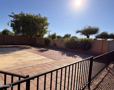 11630 N 25th Avenue - Photo Thumbnail 27