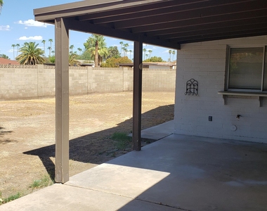 616 E Ellis Drive - Photo Thumbnail 13