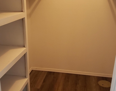 616 E Ellis Drive - Photo Thumbnail 8