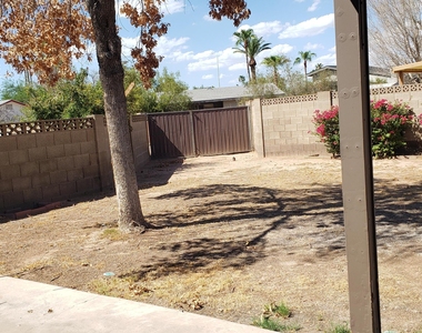 616 E Ellis Drive - Photo Thumbnail 12