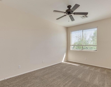 22507 N 31st Avenue - Photo Thumbnail 22