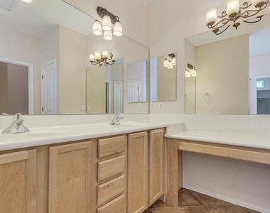 22507 N 31st Avenue - Photo Thumbnail 24
