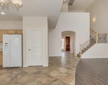 22507 N 31st Avenue - Photo Thumbnail 12