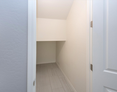 25429 N 19 Lane - Photo Thumbnail 40