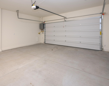 25429 N 19 Lane - Photo Thumbnail 21
