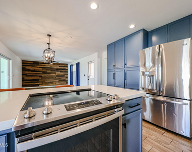 7308 E Pierce Street - Photo Thumbnail 9