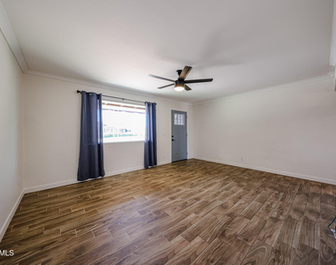 7308 E Pierce Street - Photo Thumbnail 2