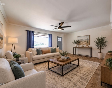 7308 E Pierce Street - Photo Thumbnail 3
