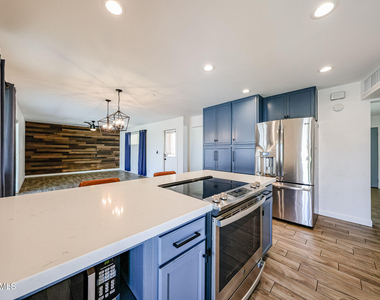 7308 E Pierce Street - Photo Thumbnail 8
