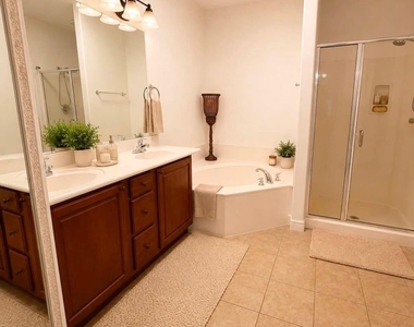 5450 E Deer Valley Drive - Photo Thumbnail 8