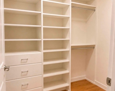 5450 E Deer Valley Drive - Photo Thumbnail 7